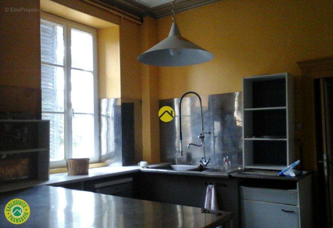 Maison à LURCY-LEVIS