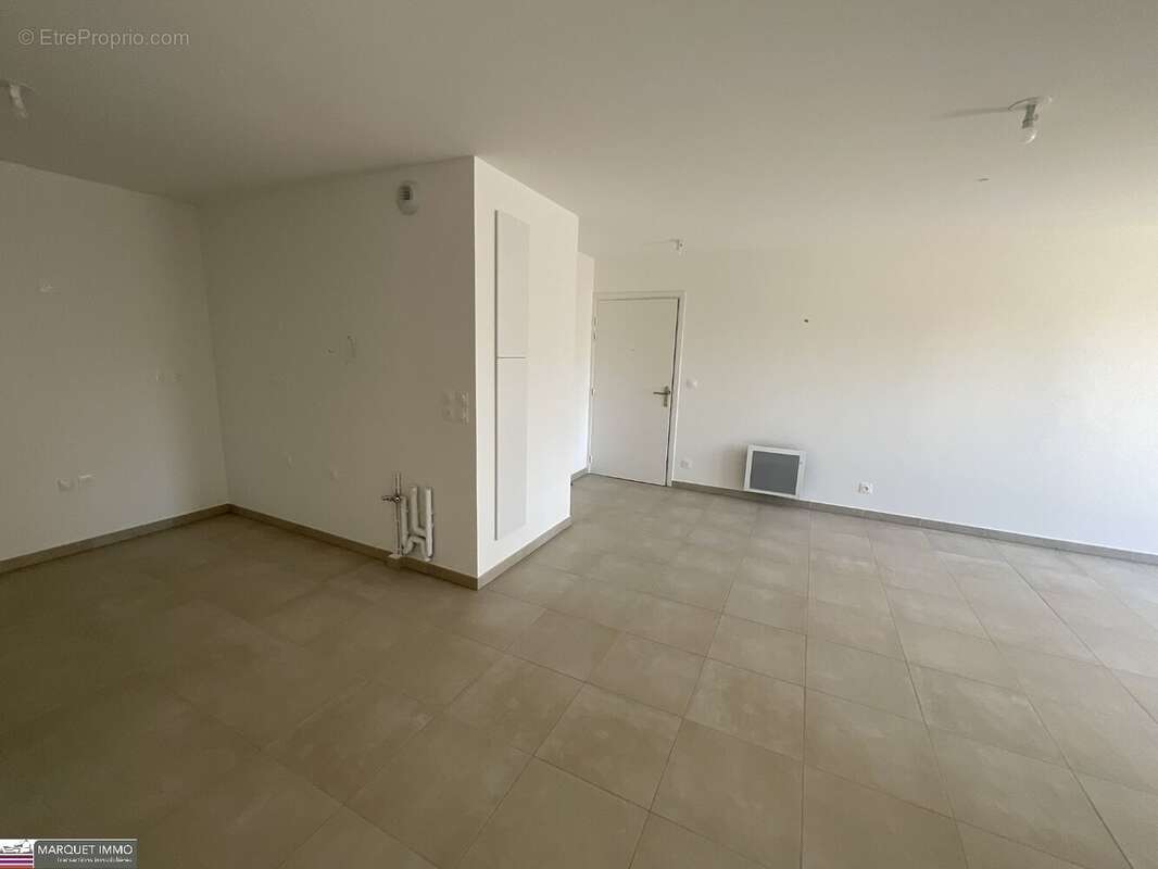APT T4 offrant 86 m² avec terrasse 13 m² et 12 m² et parking au 3° étage avec ascenseur... - photo 5