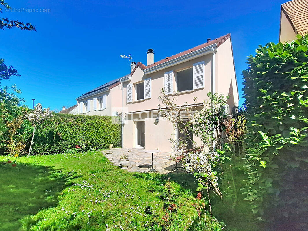 Maison à MARCOUSSIS