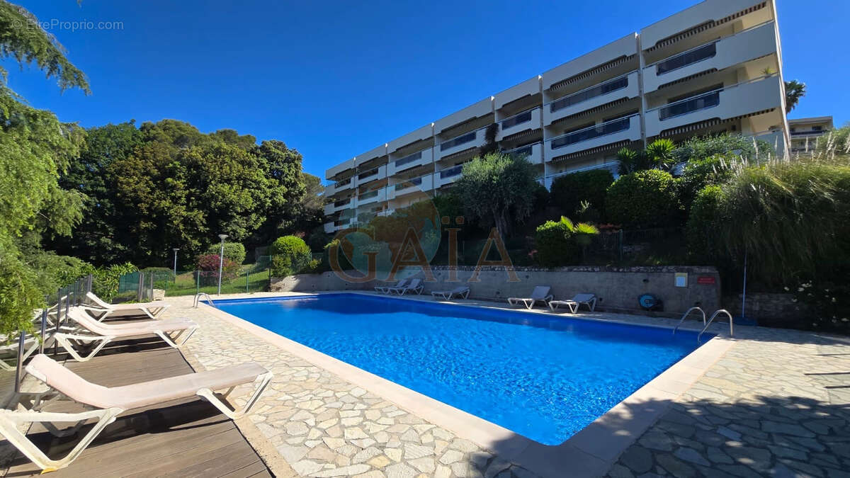 Appartement à LE CANNET
