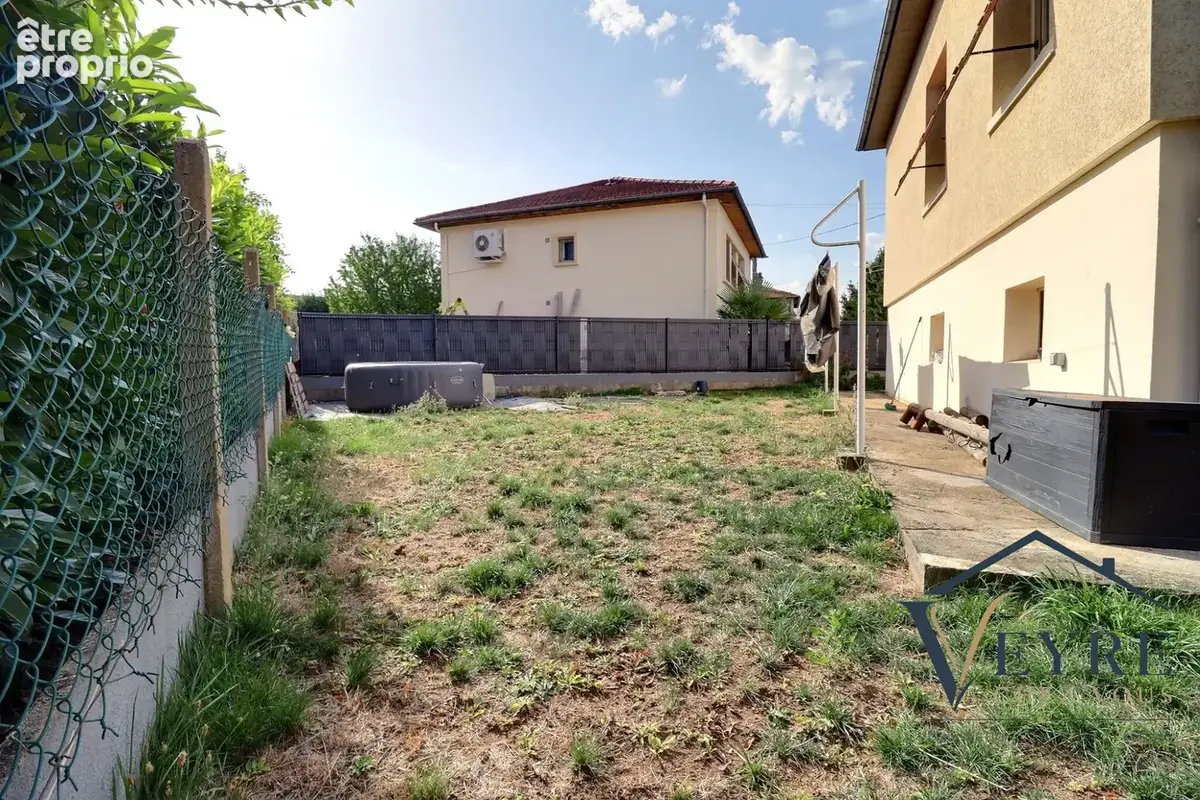 Maison 4 pièces 75 m² à vendre à Vic-Le-Comte (63270) - photo 3