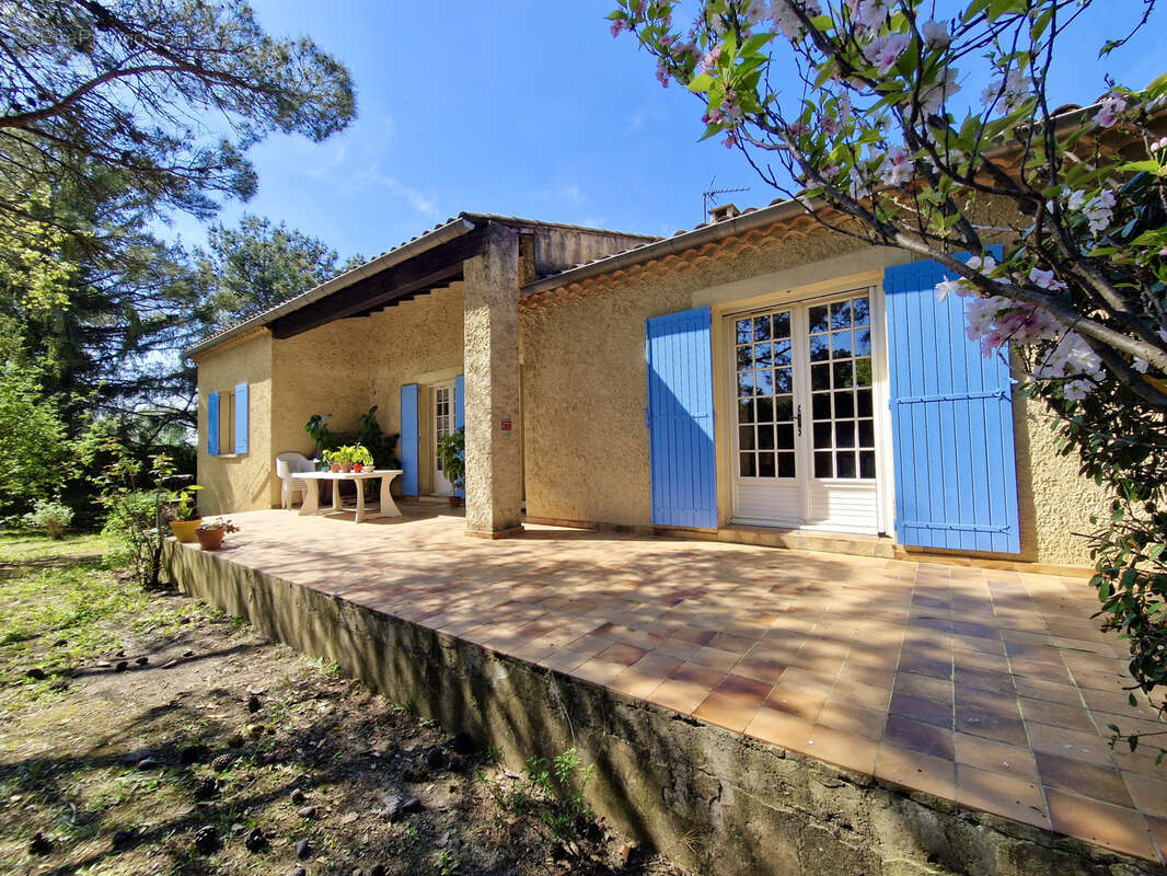 Maison à ROBION