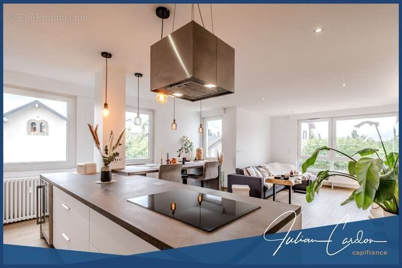 Appartement à REIGNIER