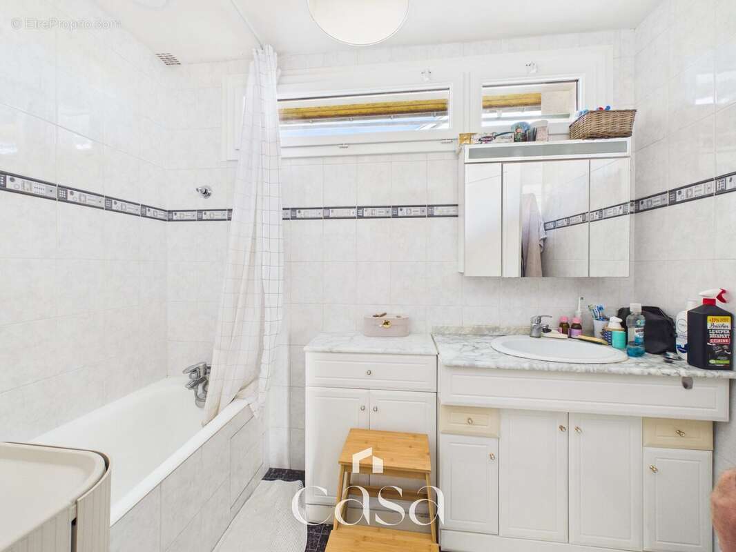 Maison 121 m² à Herouville-Saint-Clair  - photo 6