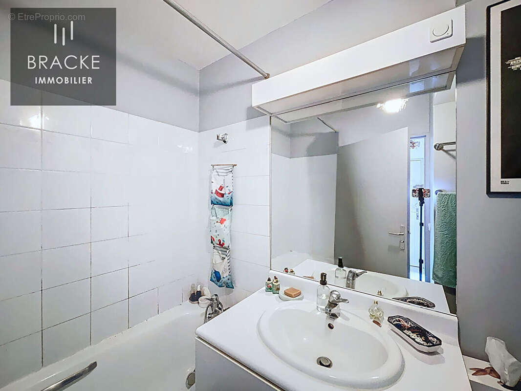 Appartement à LA GARENNE-COLOMBES