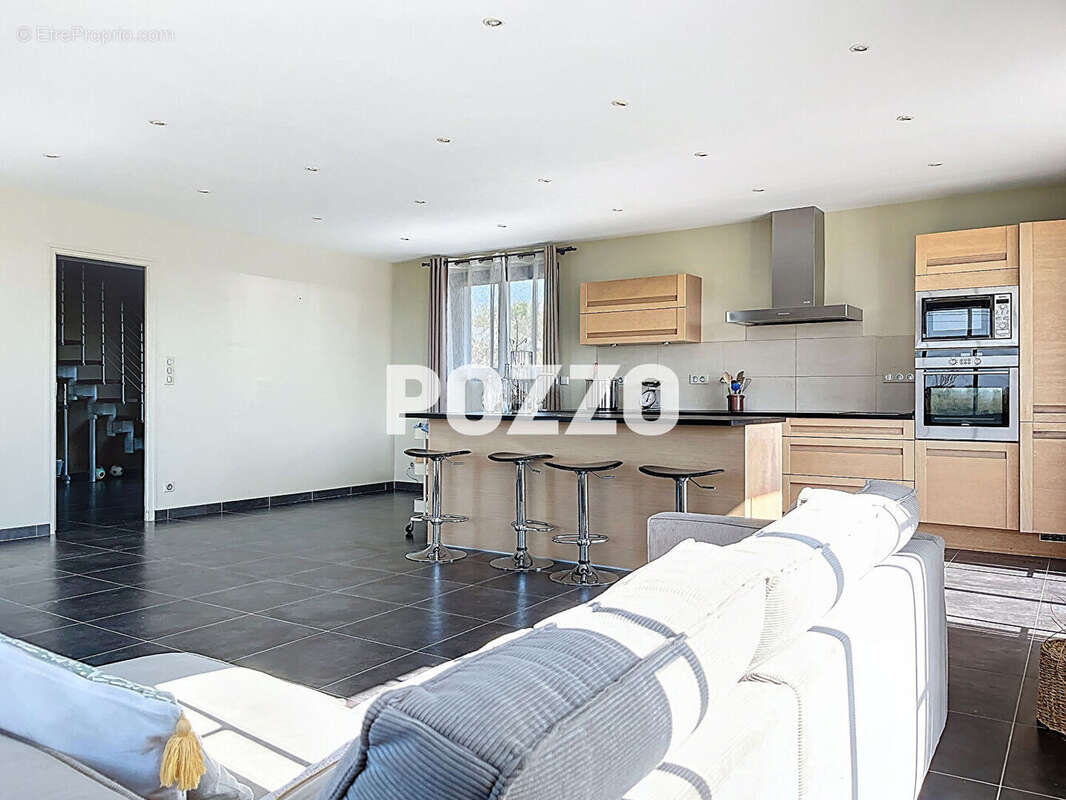 Maison à REGNEVILLE-SUR-MER