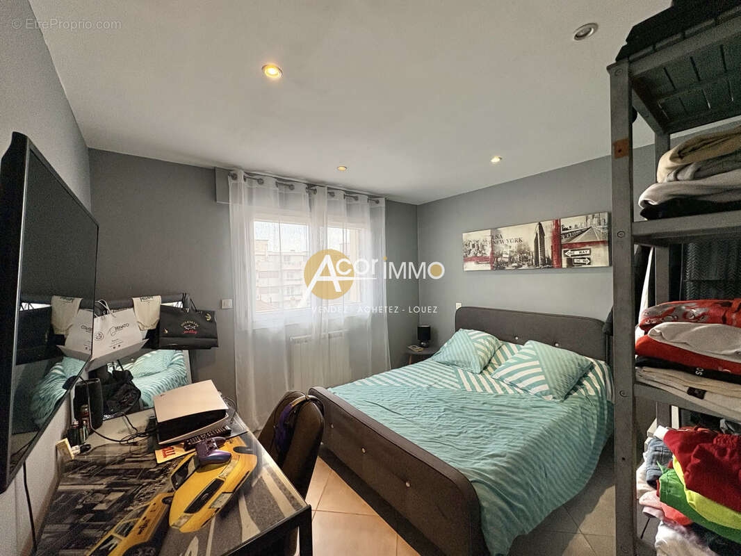 Toulon, Saint Jean, Appartement T2 de 57m2, Rénové,  Avec Balcon - photo 8
