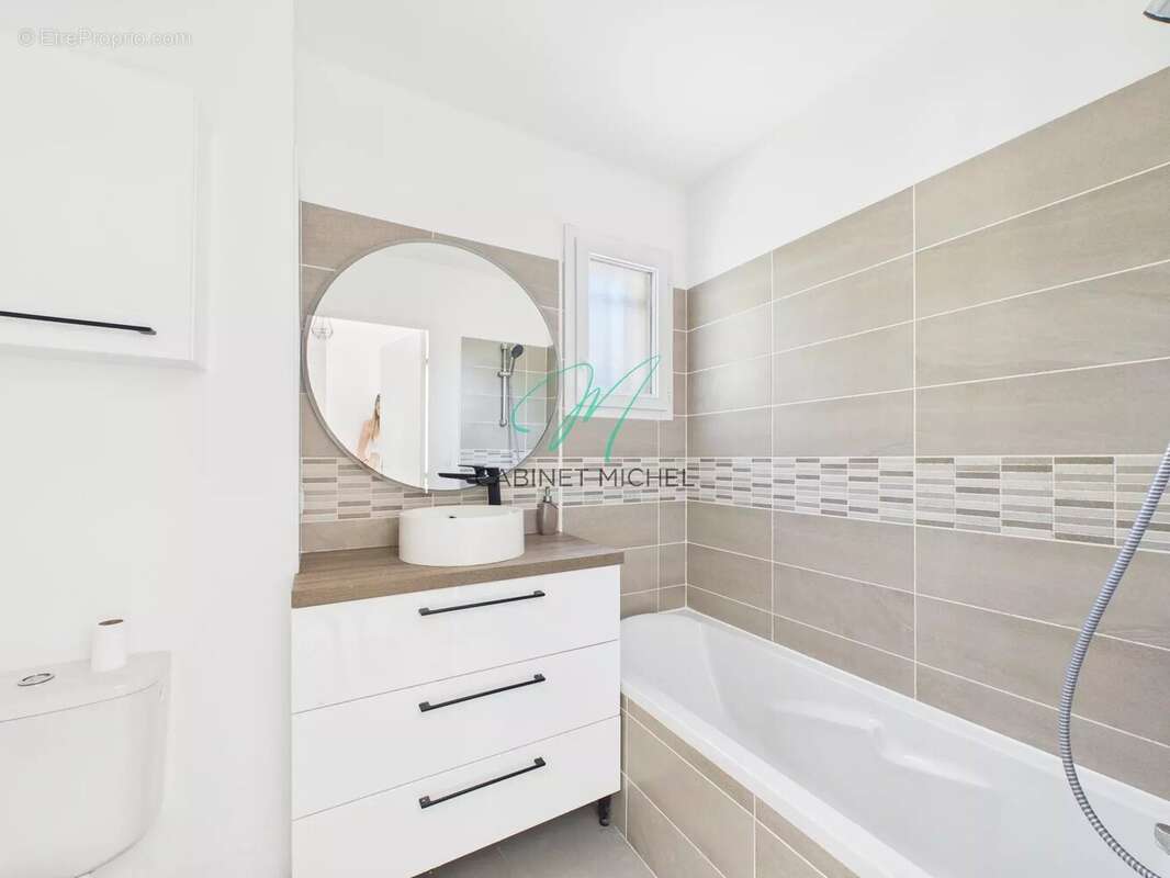 Maison à ROQUEFORT-LES-PINS