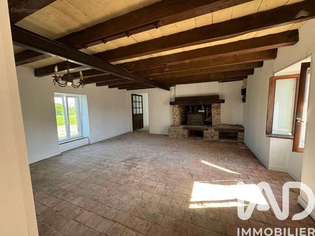 Maison 143 m² à Asnieres-Sur-Blour  - photo 7