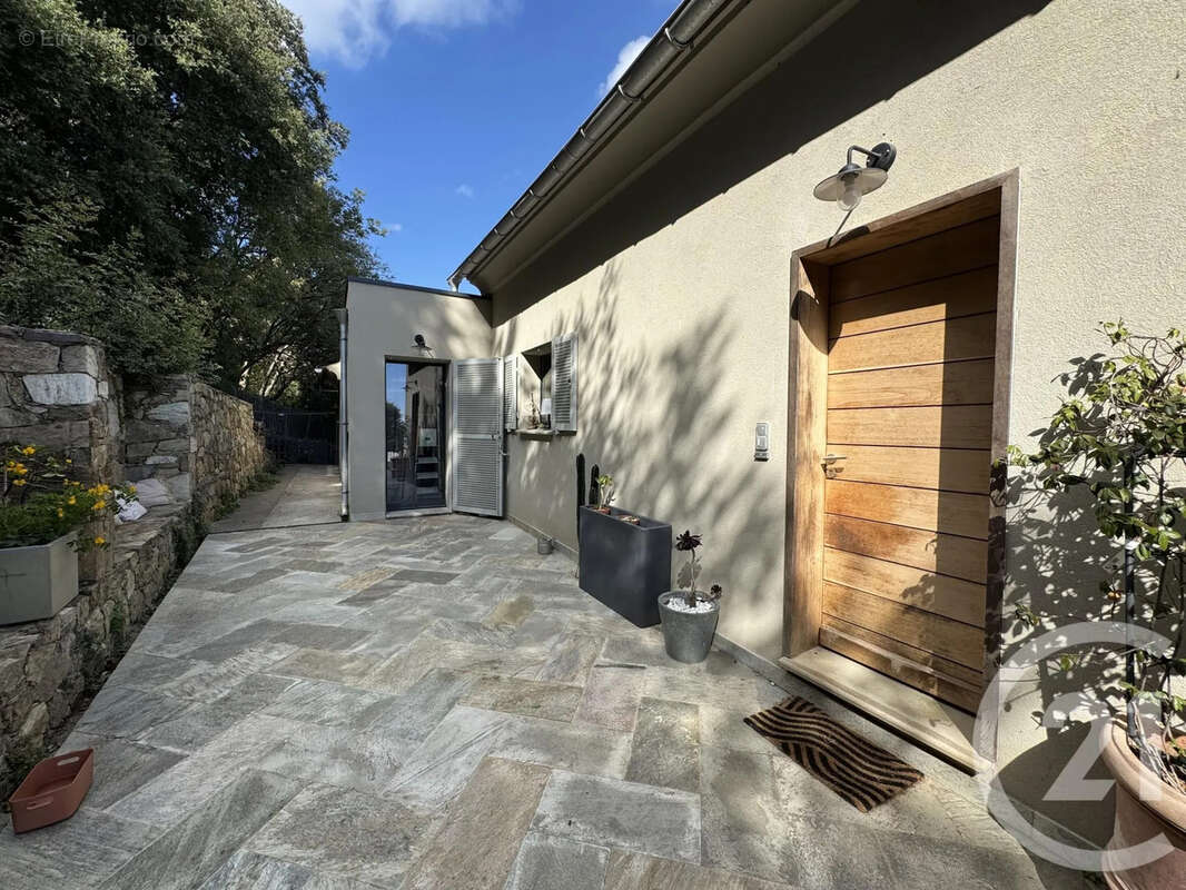 Maison à SAN-MARTINO-DI-LOTA