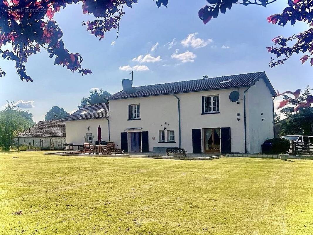 Maison à CHATEAU-GARNIER