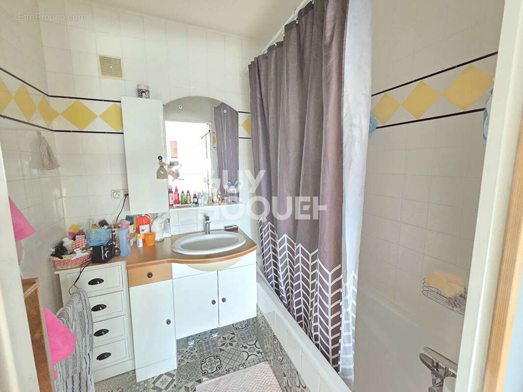 Appartement à RILLIEUX-LA-PAPE