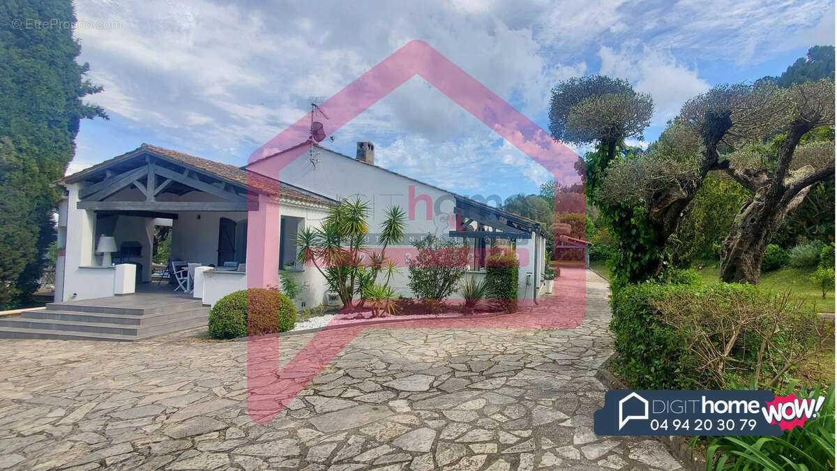 Maison à SOLLIES-VILLE