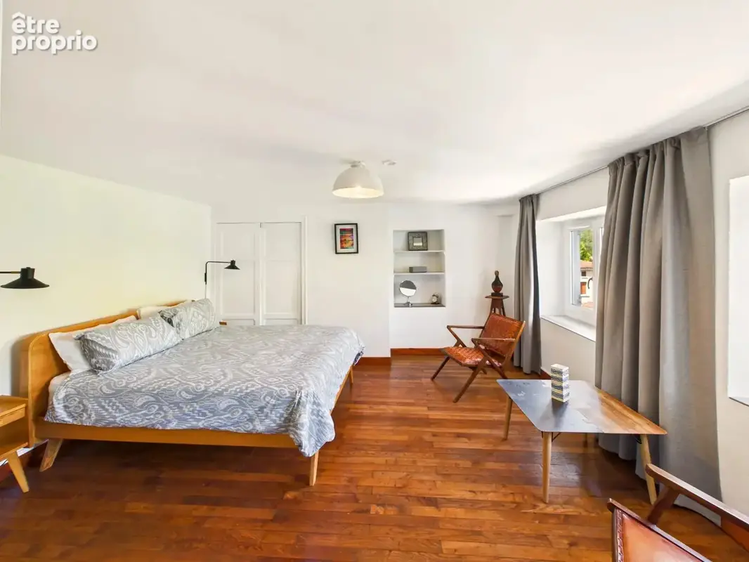 Maison de maitre du 18ème siècle au centre du village - photo 13