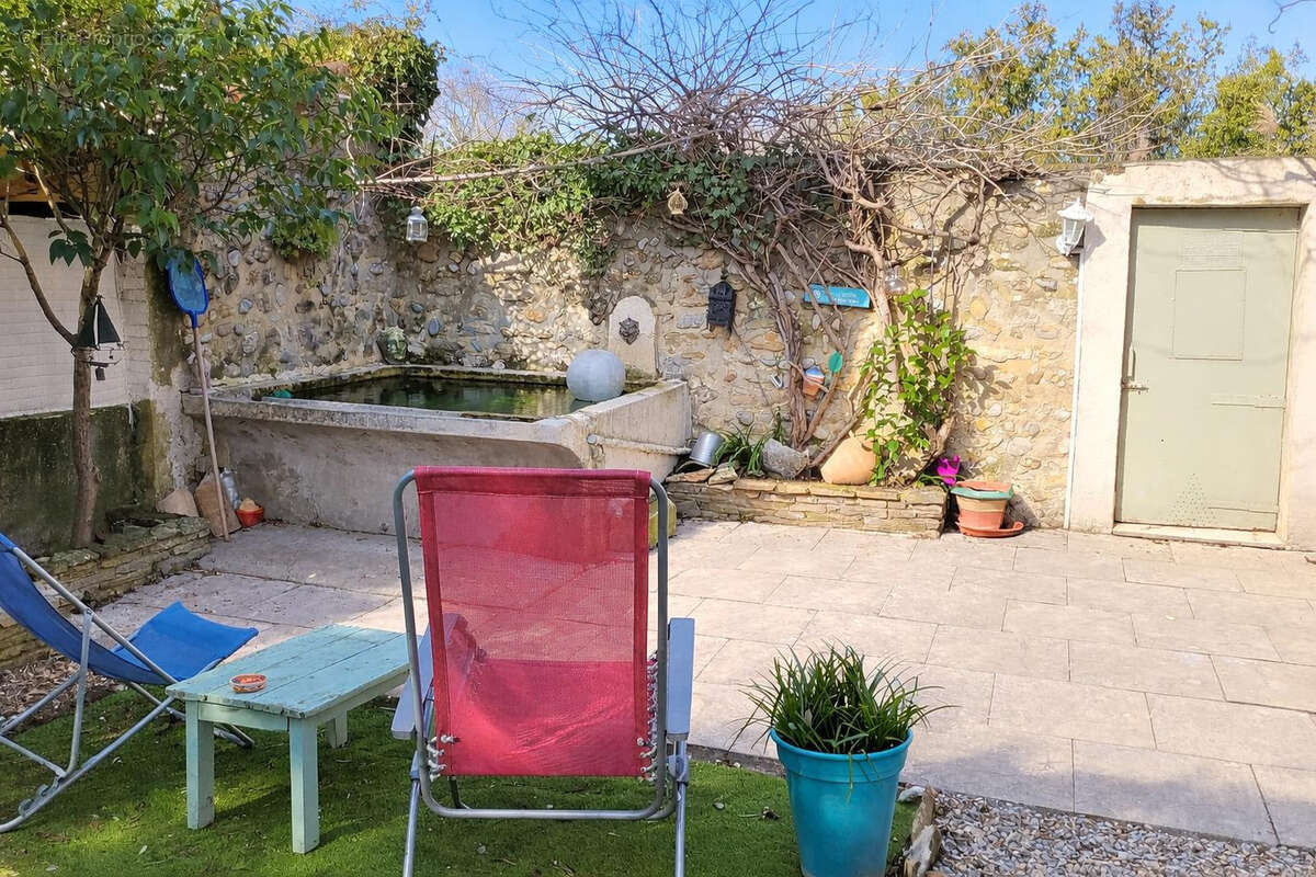 Maison à SAINTE-CECILE-LES-VIGNES