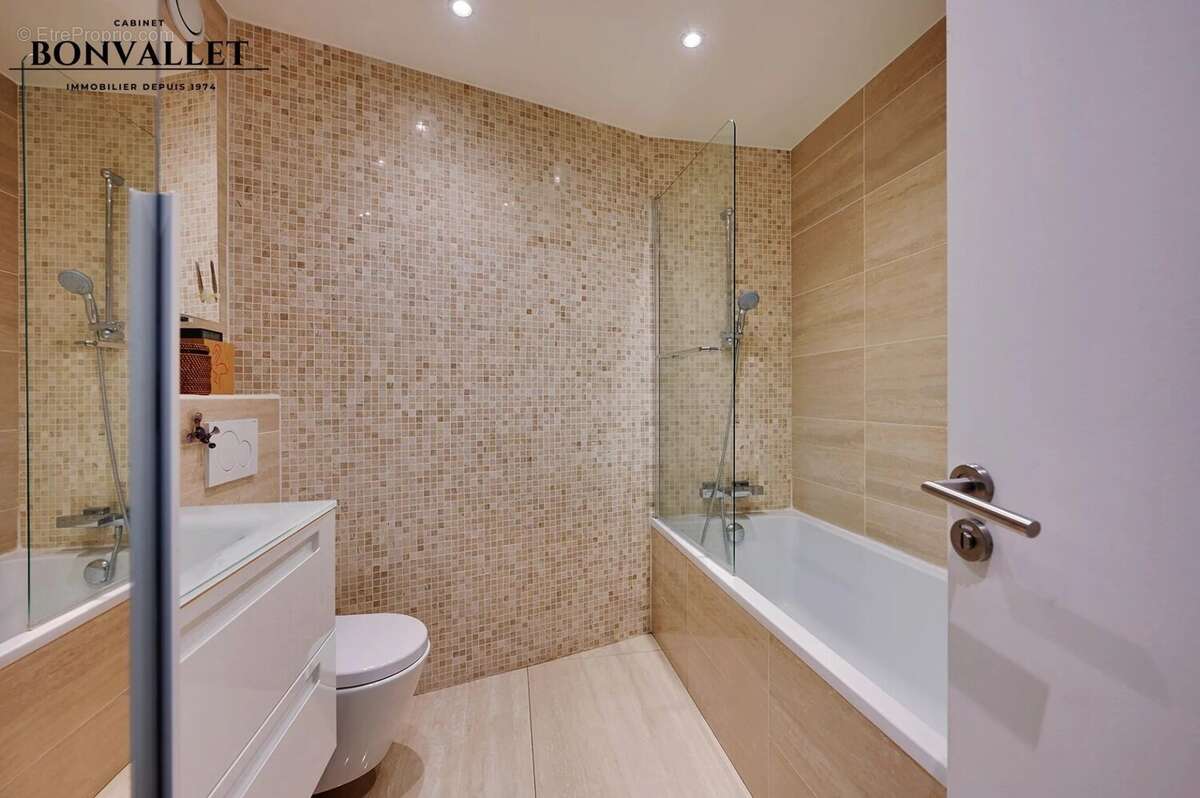 Appartement à PARIS-15E