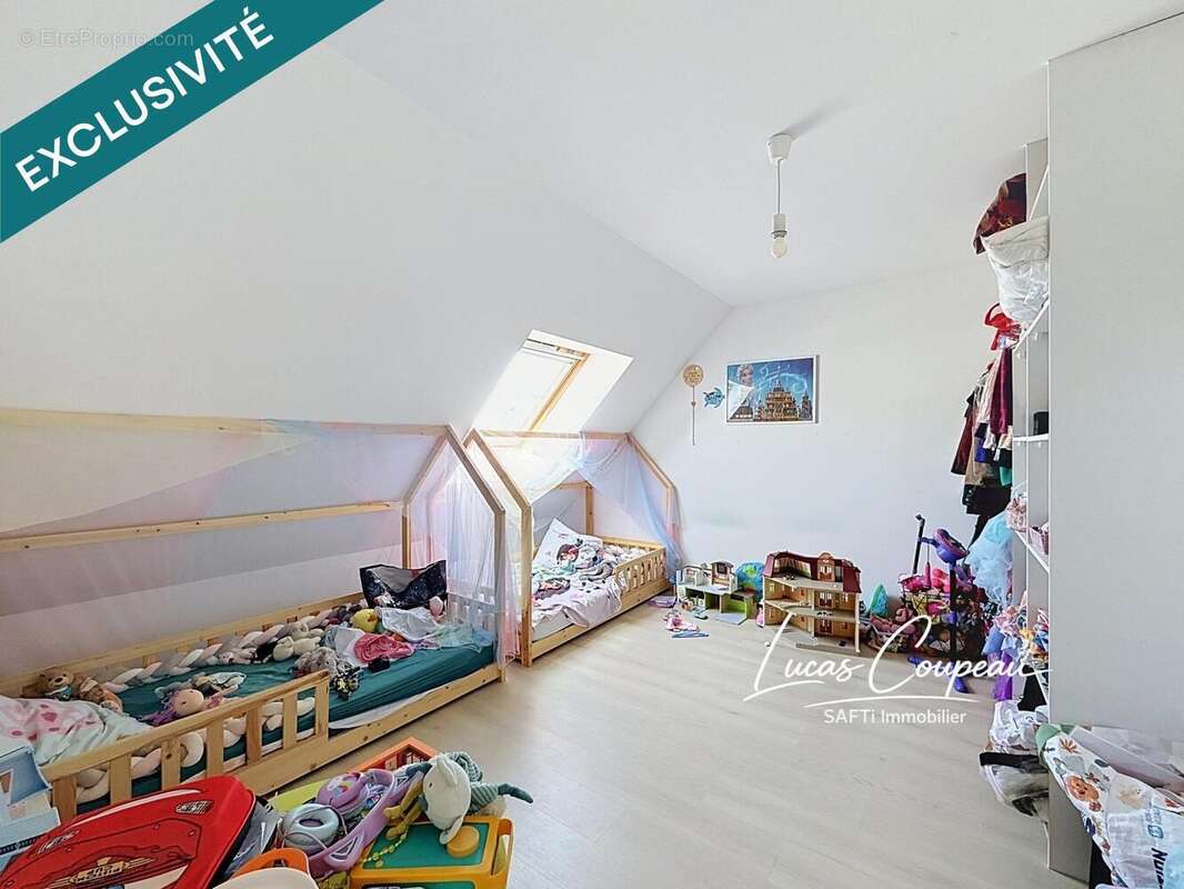 Maison 120 m² à Le Plessis-Mace  - photo 7