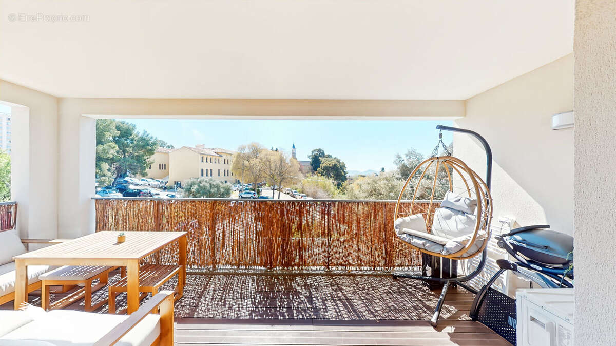 Appartement à MARSEILLE-13E