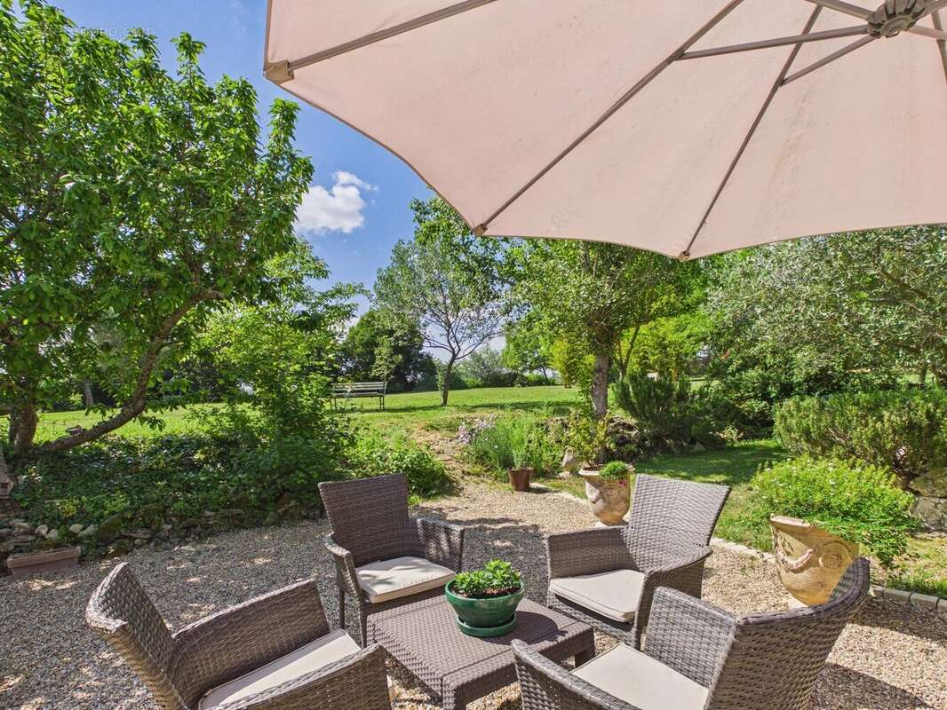 Magnifique maison médiévale avec annexe indépendante dans un village près de Lauzun - photo 5