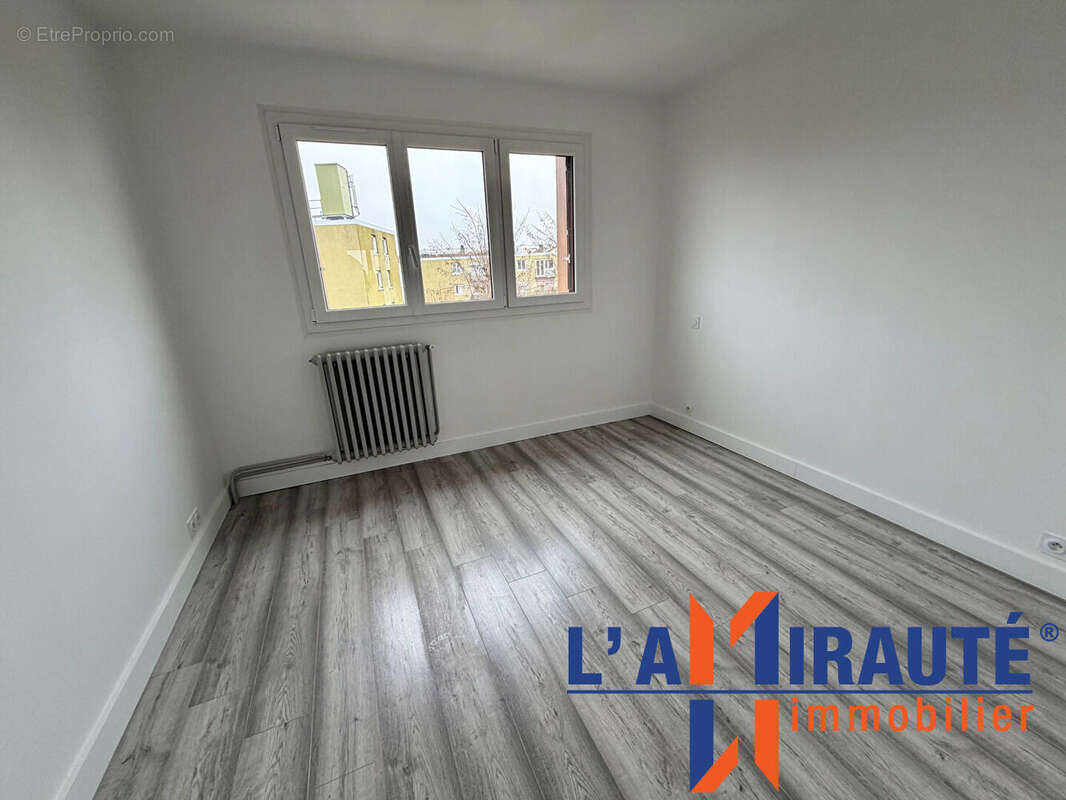 Appartement à SARTROUVILLE