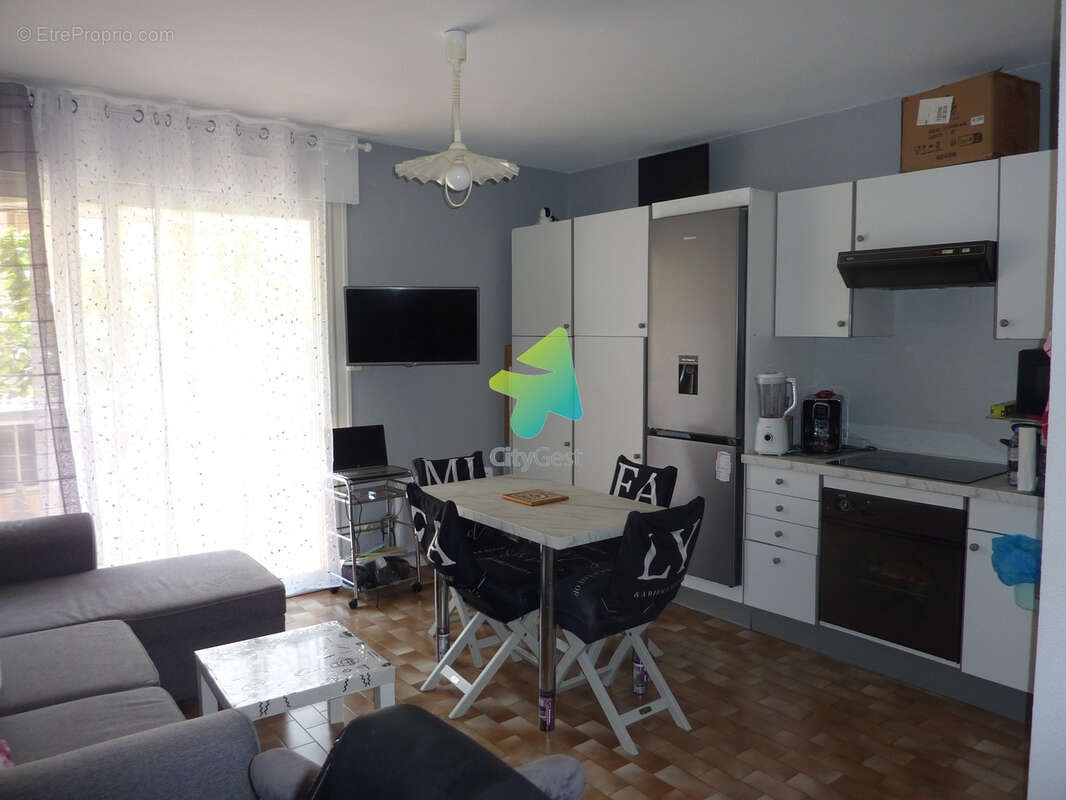 Appartement t2 proche du centre ville et de la mer - photo 7