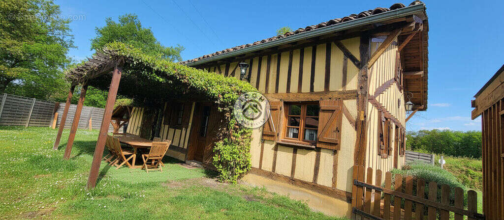 Maison à BASCONS