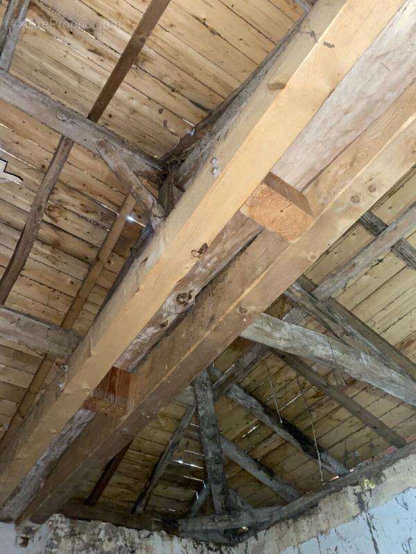 Maison à SAINT-JEAN-DE-BLAIGNAC