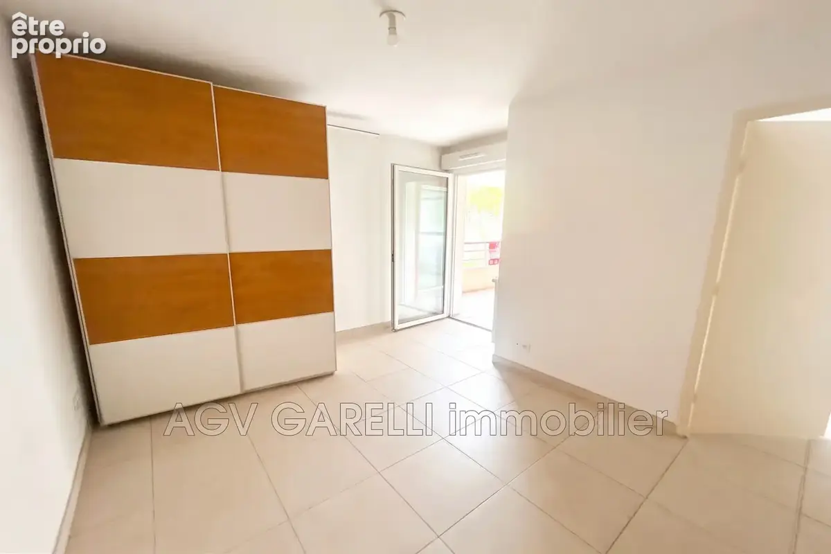 Appartement 2 pièces 40 m² à vendre à Toulon (83000) - photo 5