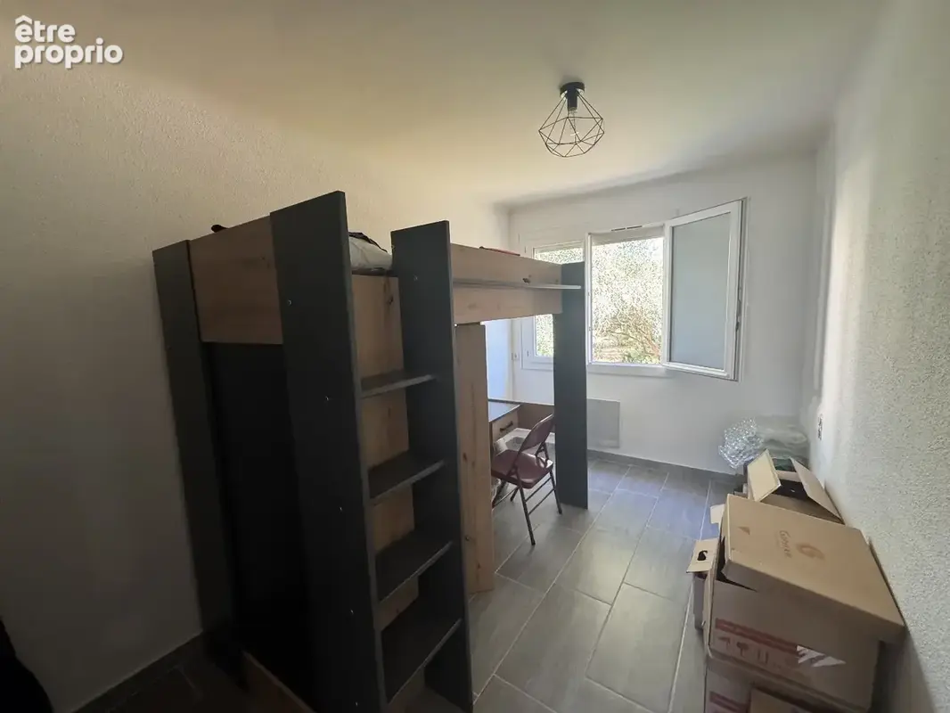 A VENDRE SETE Appartement 3 pièces dans un environnement exceptionnel de calme et de verdure - photo 8