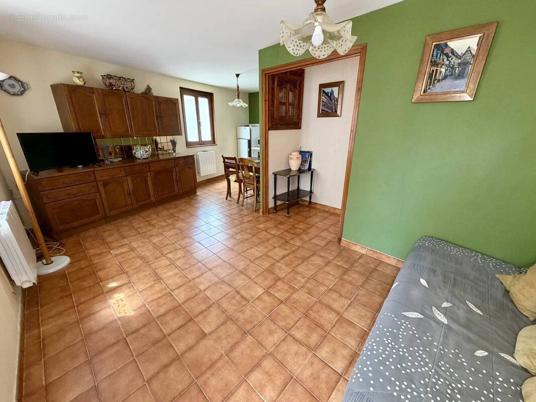 Appartement à PUGET-THENIERS