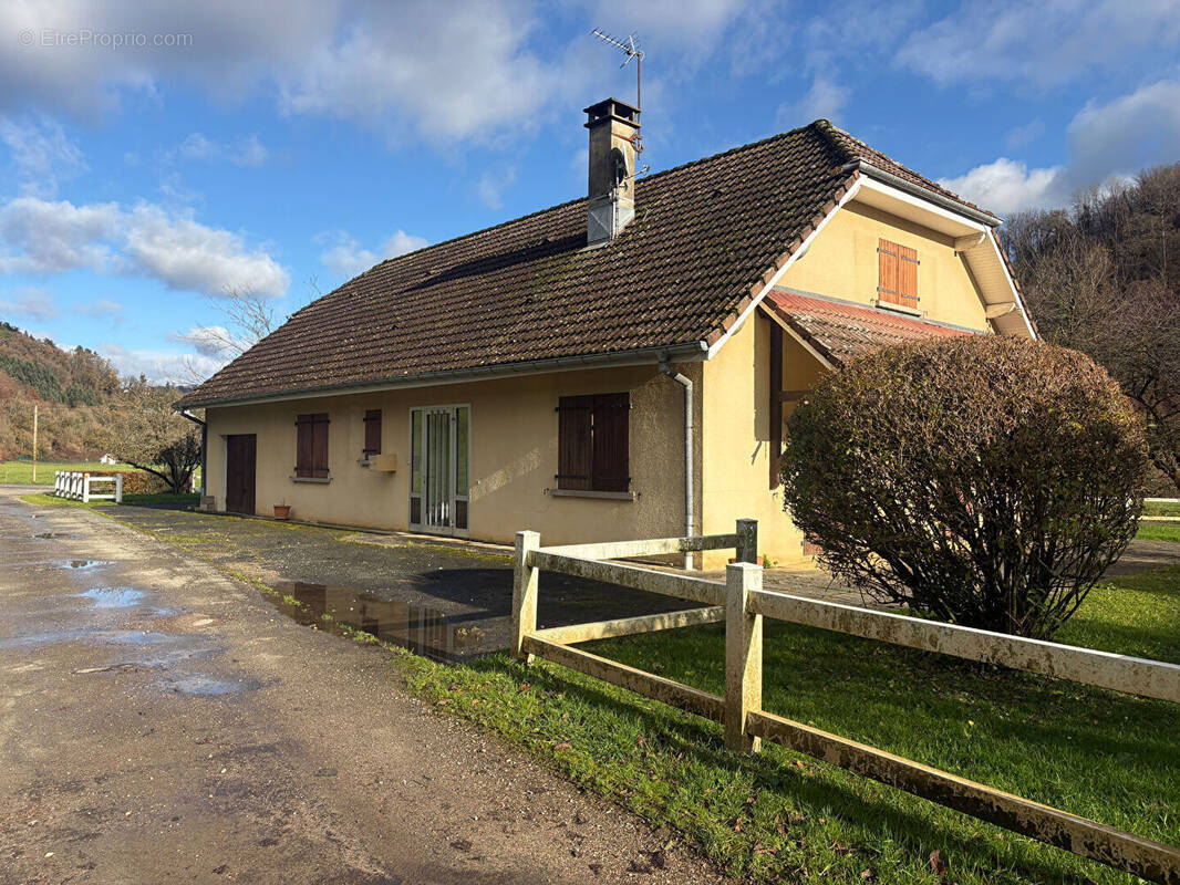 Maison à VILLARS-SOUS-DAMPJOUX