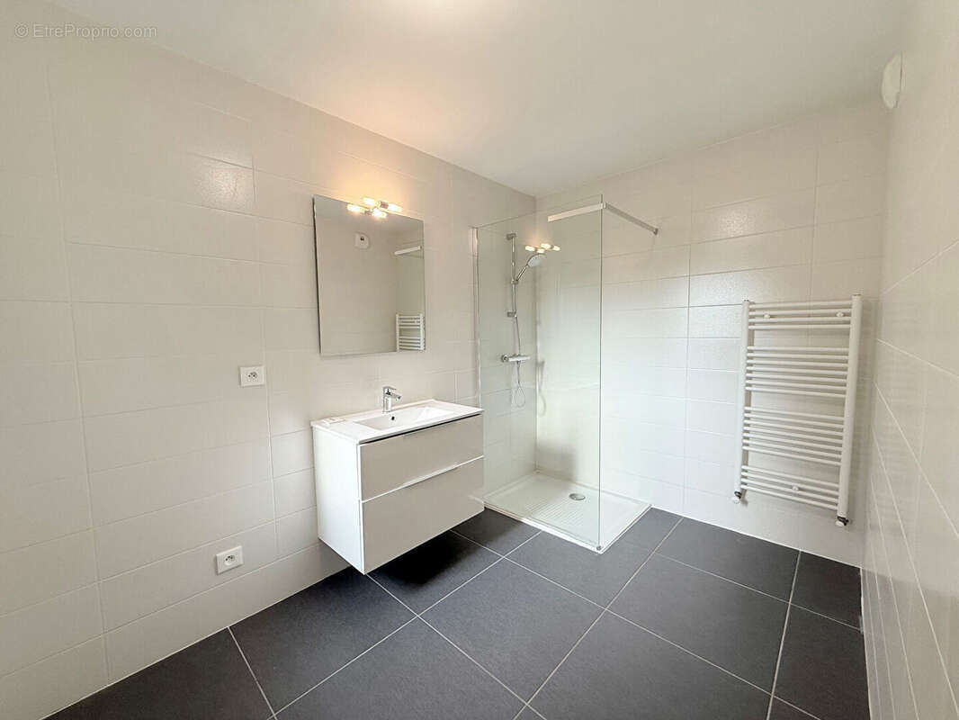 Appartement à AIX-LES-BAINS