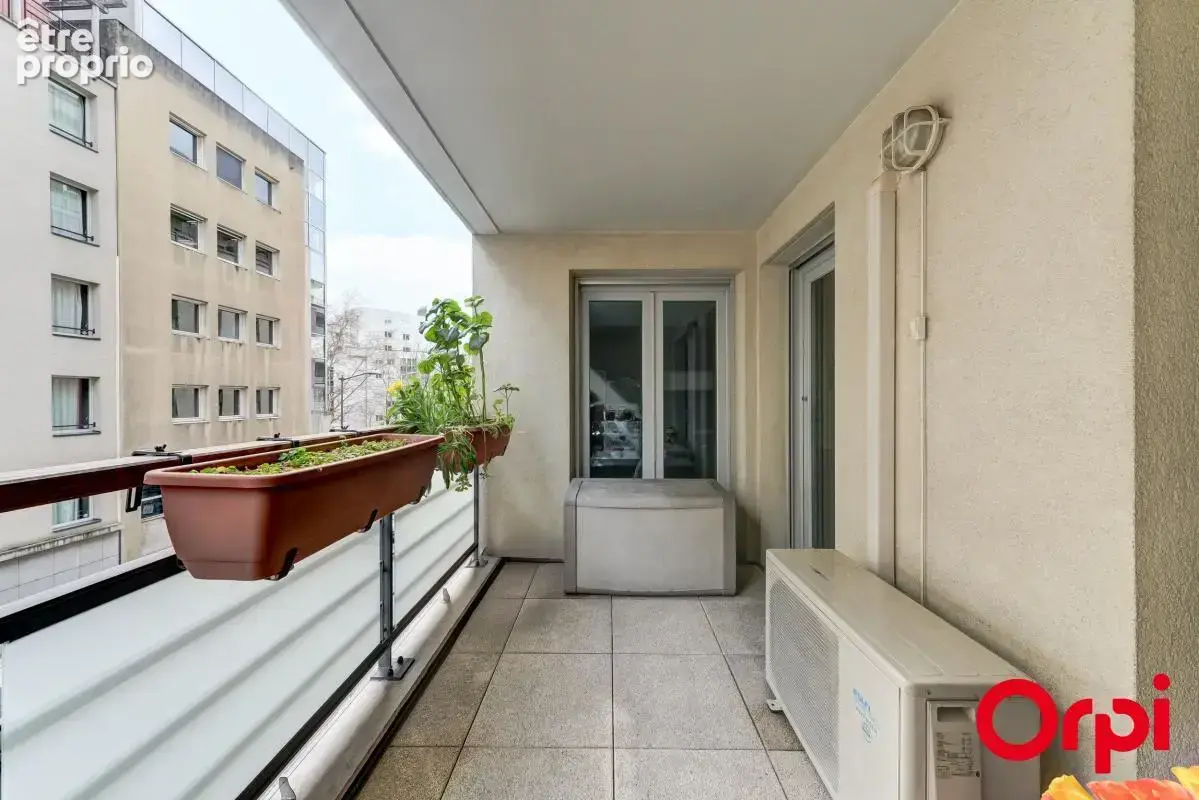 A vendre - Appartement type T4 de 75 m2 avec balcon et garage double - photo 3