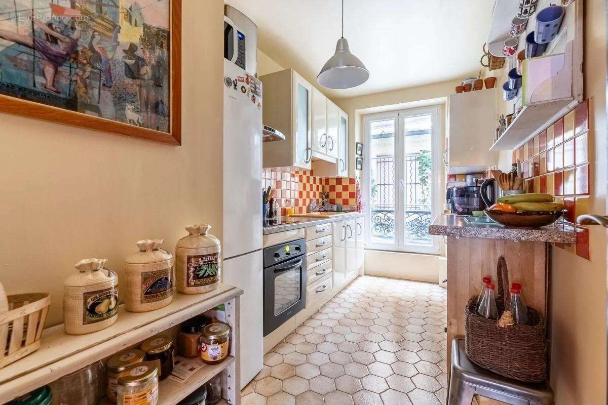 Appartement à PARIS-11E