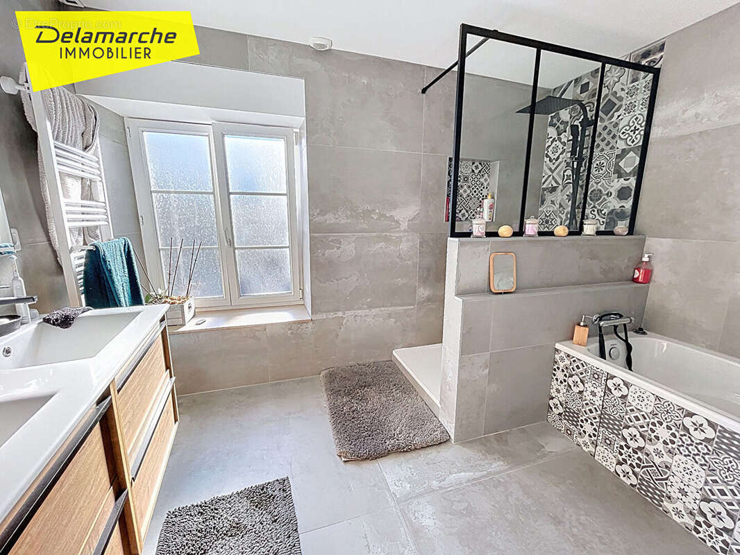 Maison à LA HAYE-PESNEL