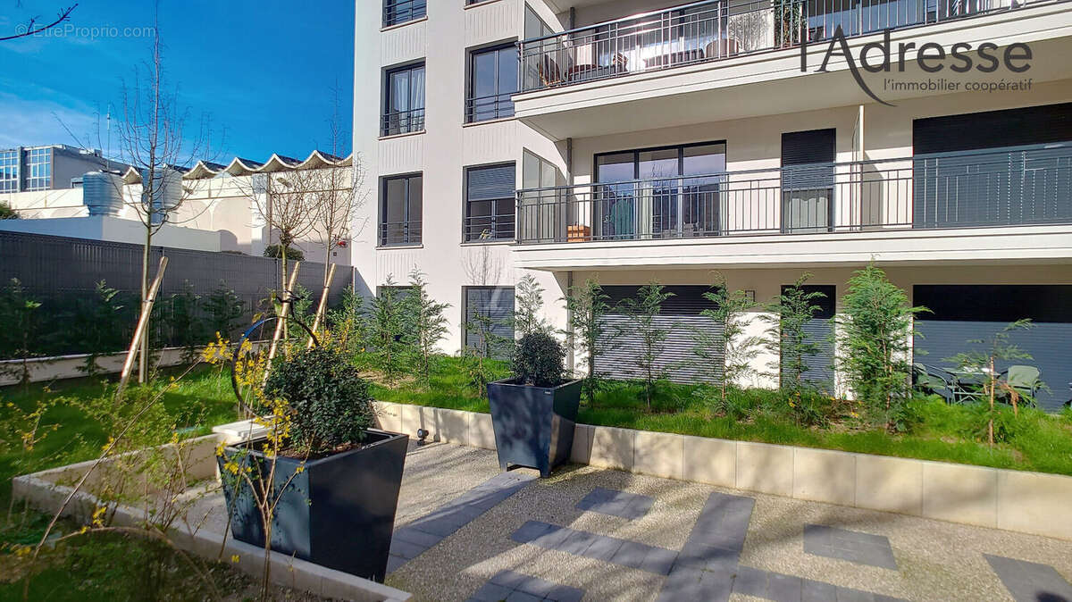 Appartement à SURESNES