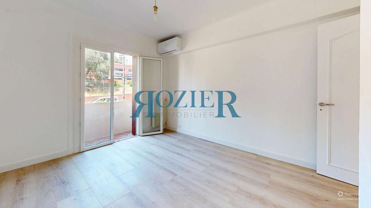 Appartement à VALLAURIS