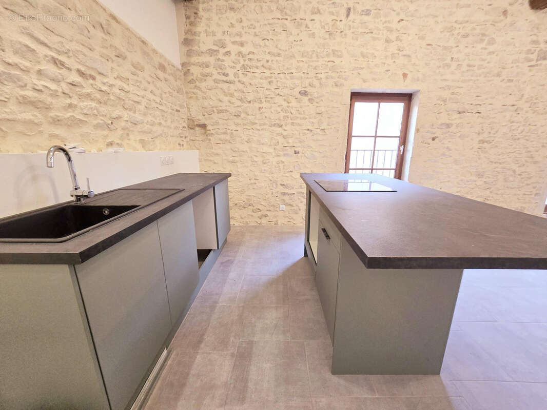 Appartement à ANSE