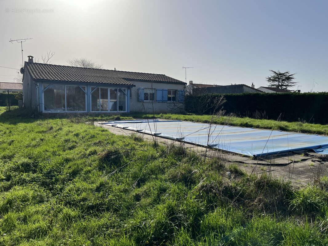 Maison à CHAVAGNES-LES-REDOUX
