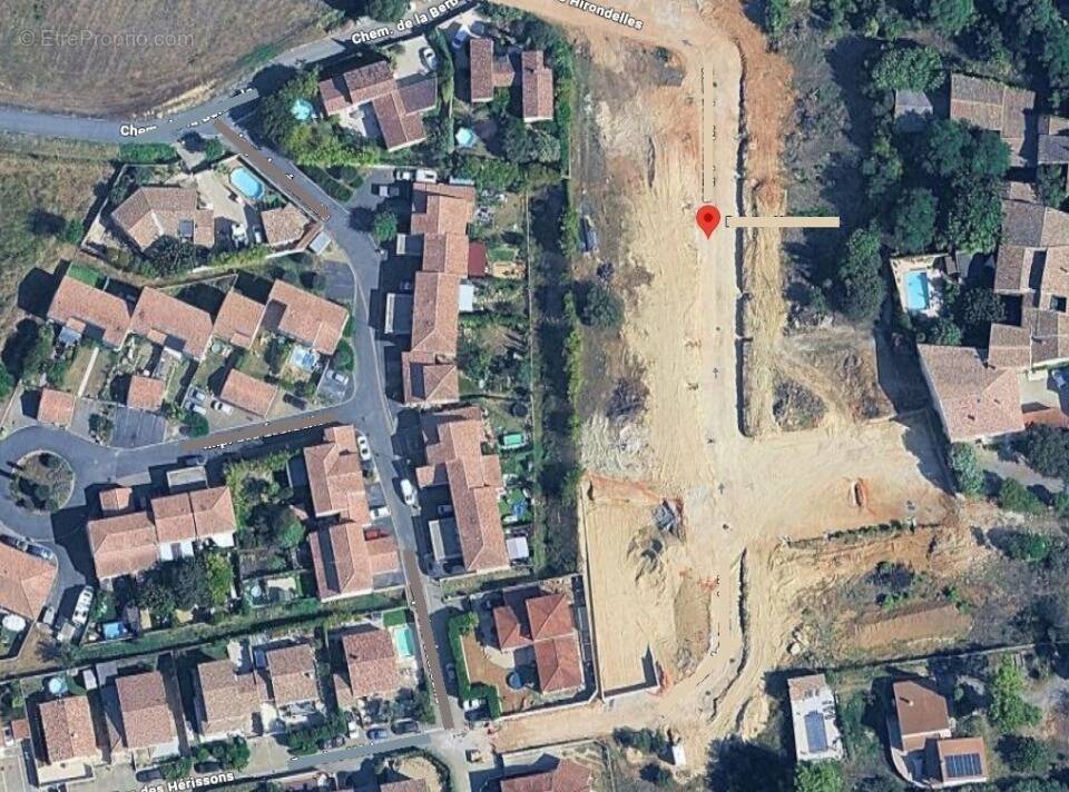 Terrain à MUS