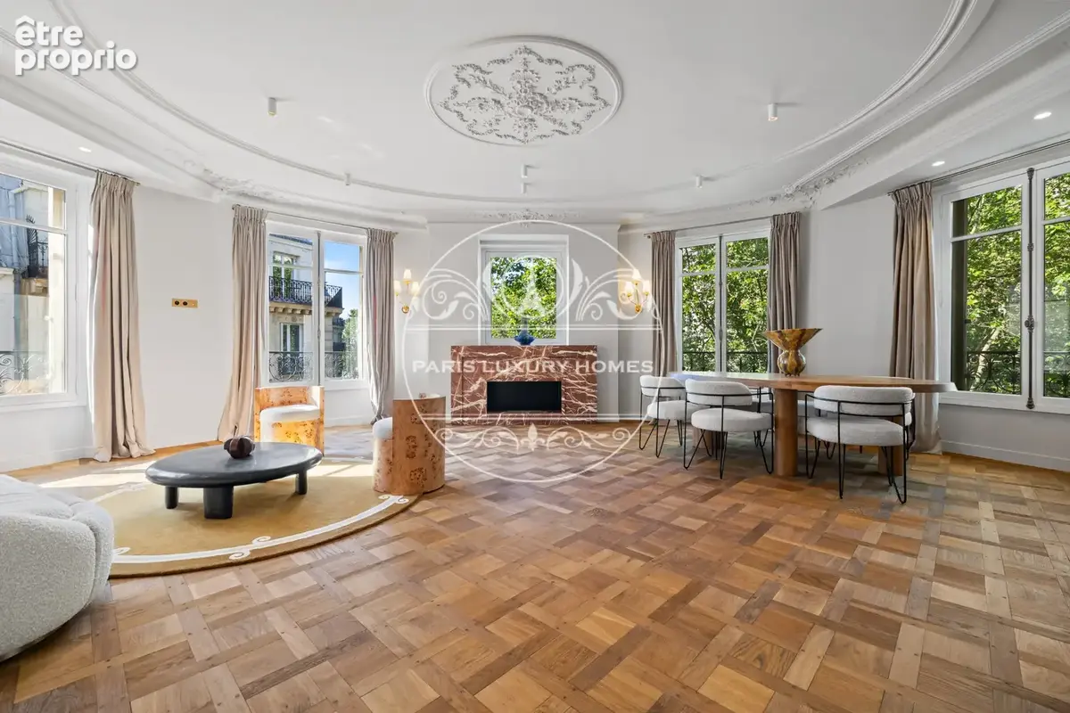 Appartement à PARIS-7E