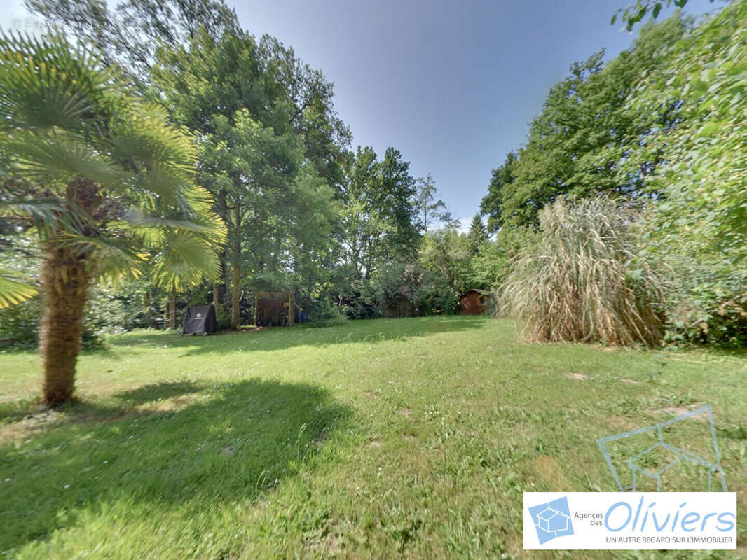 Maison à DAMPIERRE-EN-YVELINES