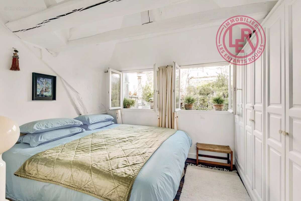 Appartement à PARIS-3E