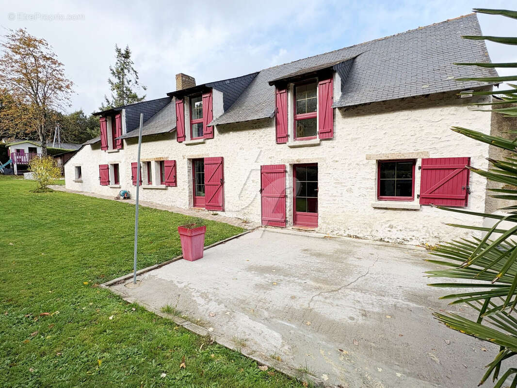 Maison à GRANDCHAMPS-DES-FONTAINES