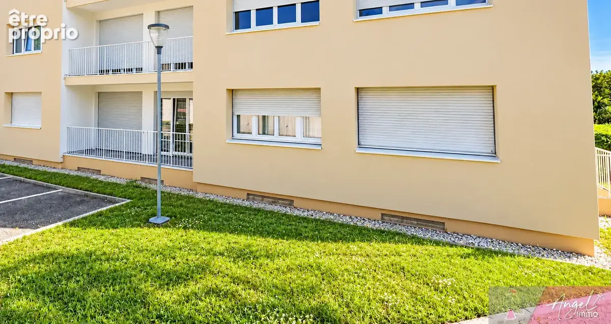 Appartement lumineux de 95 m2 avec 3 chambres, balcon et garage   Dole - photo 1