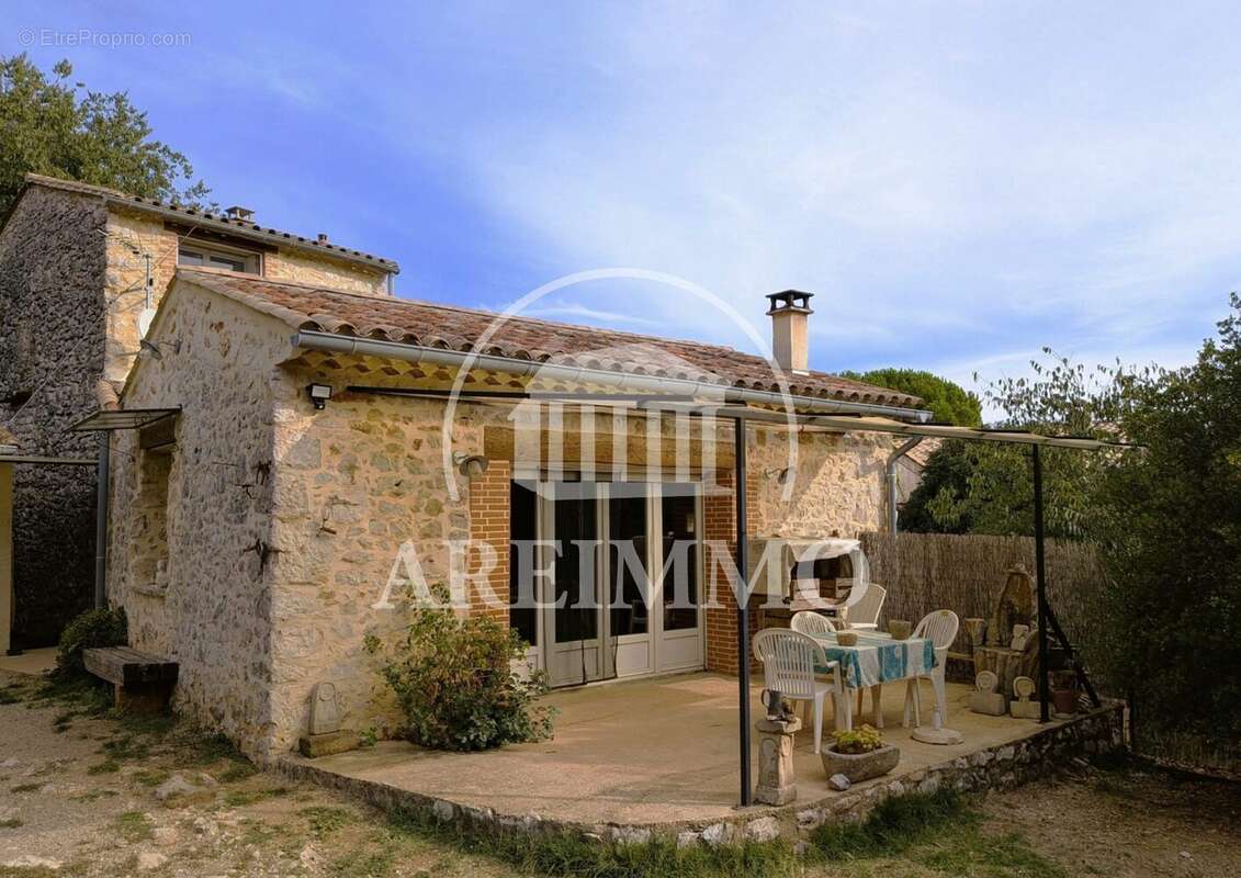 Maison 9 pièces 195 m² à vendre à Brissac (34190) - photo 2