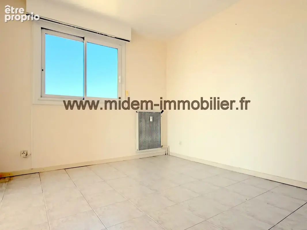 Nice Ouest, 3 P de 64 m2 + terrasse 12 m2 dernier étage vue mer 180o à 204000 euros - photo 7