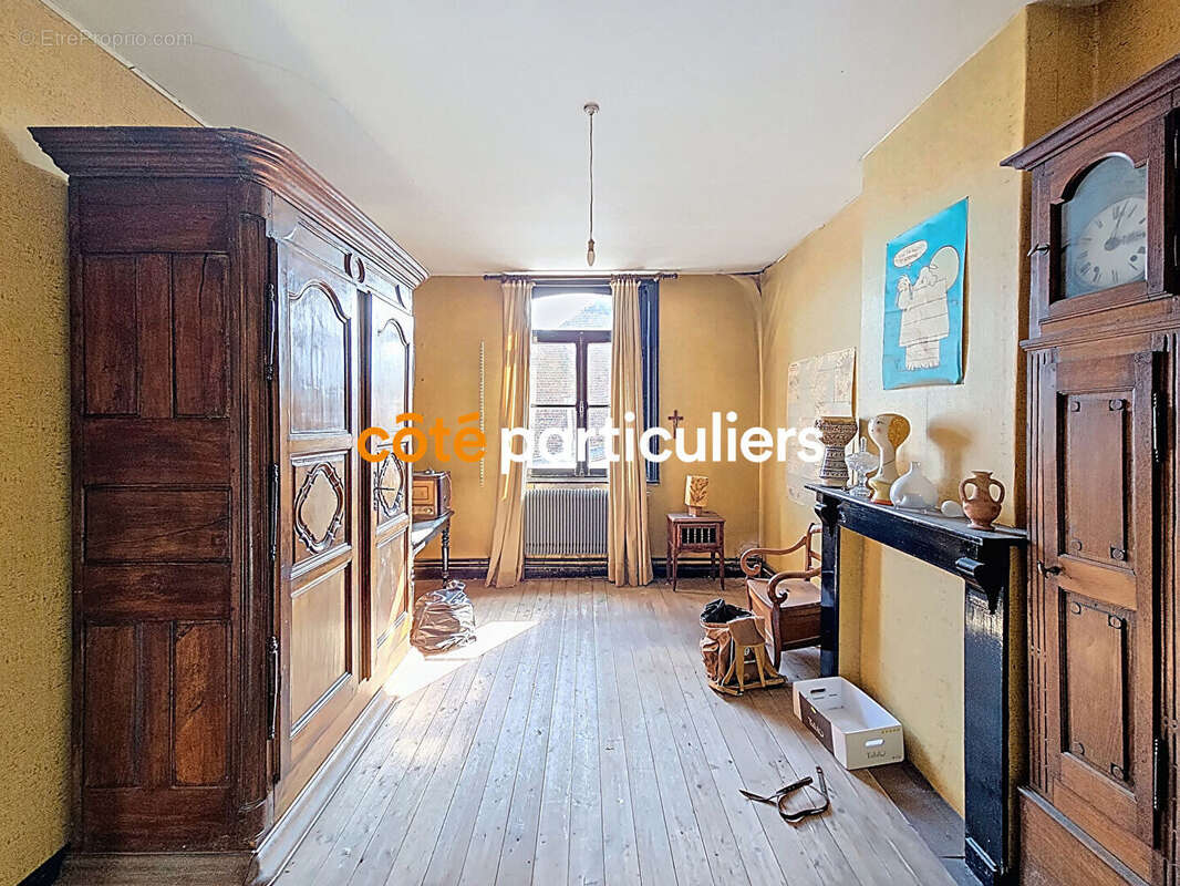 Commerce à LA CHAPELLE-D&#039;ARMENTIERES