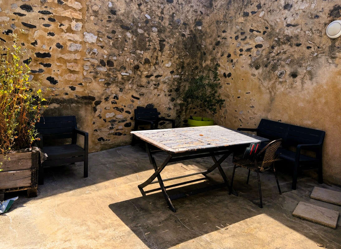 Appartement à MEYSSE