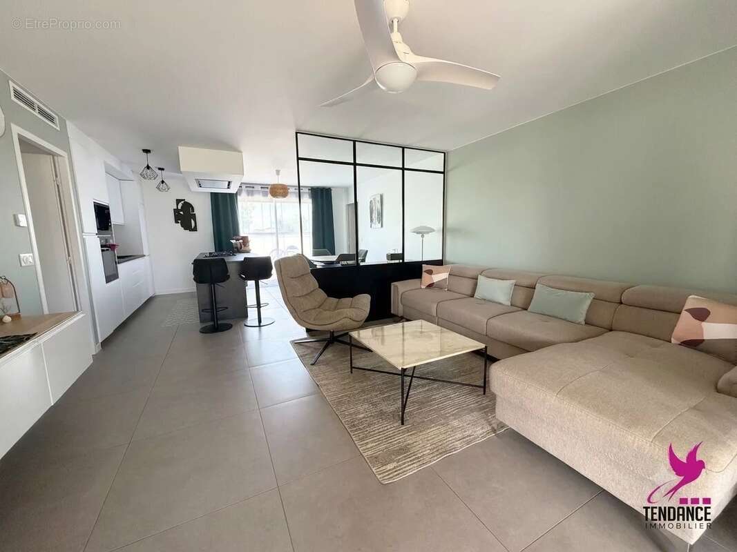 Superbe Villa avec garage et piscine. - photo 3